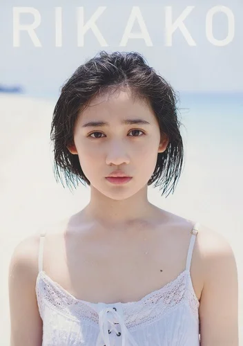 佐々木莉佳子ファースト写真集 「RIKAKO」 - J.P ROOM公式サイト