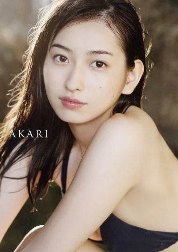 植村あかりファースト写真集 「AKARI」 - J.P ROOM公式サイト